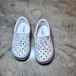 Toddler Size 5 Cat & Jack water shoes